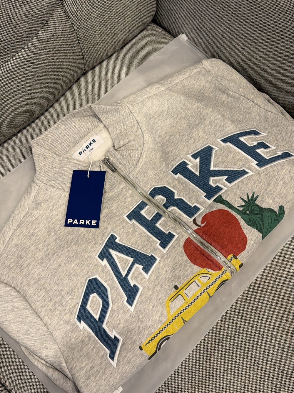 PARKE NYC EXCLUSIVE Graphic Zip-Up Mockneck - S/M - Picture 2 of 3